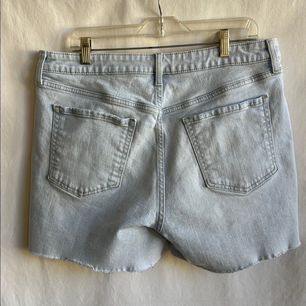 Old Navy light wash denim OG Straight cutoff raw hem jean shorts, size 14 - Picture 5 of 9